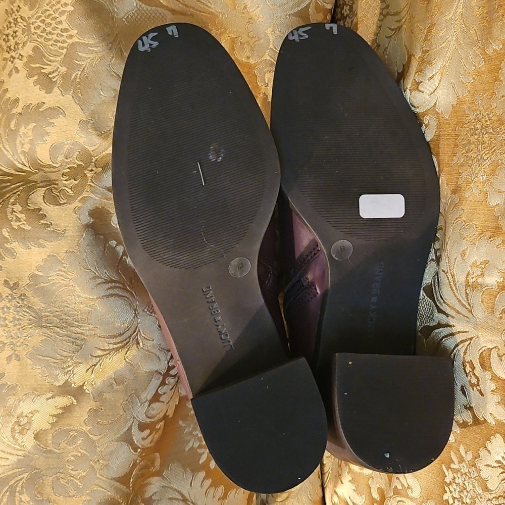 Ladies Lucky Brand leather boots. New, never worn. Wine/brown. DEBRUH - Picture 5 of 6
